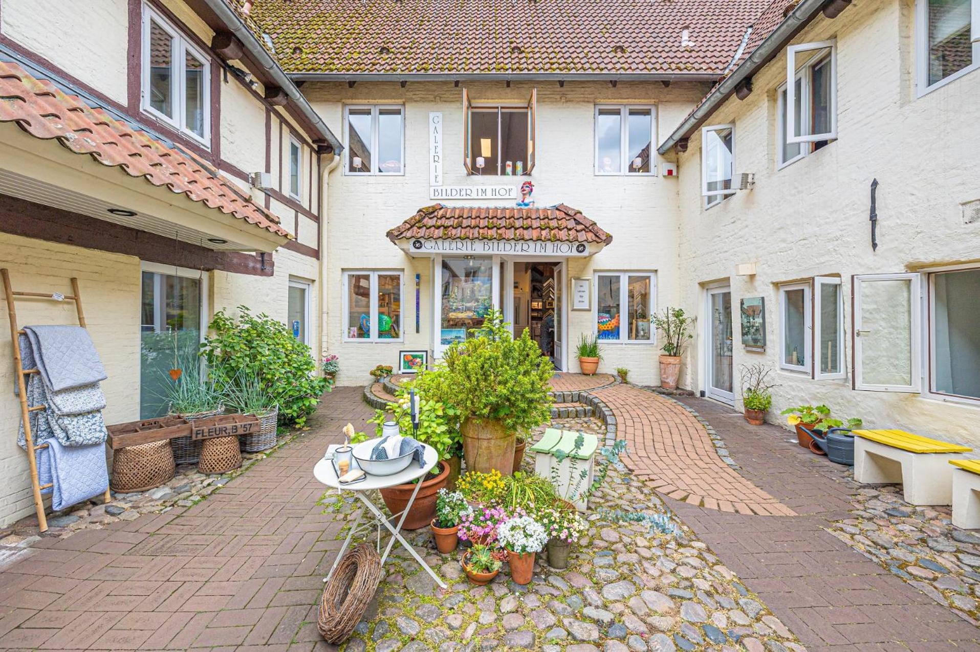 פלאנסבורג Fewo1846 - Im Sonnenhof - Komfortable 2-Zimmer-Wohnung Im Stadtzentrum מראה חיצוני תמונה